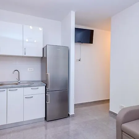 Vanja Apartment *